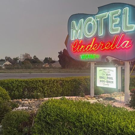 Cinderella Motel Hollister Buitenkant foto