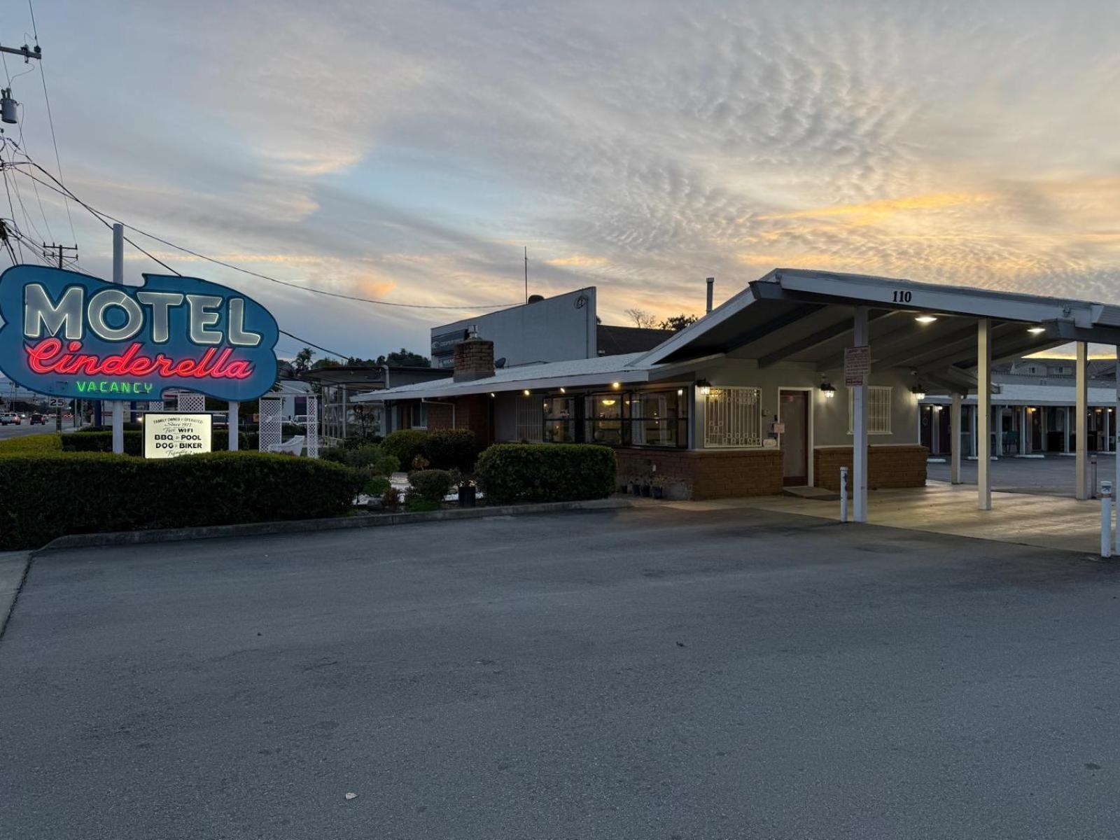 Cinderella Motel Hollister Buitenkant foto